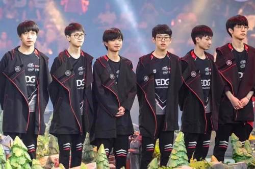 不断冲刺的 不断冲刺的