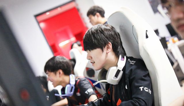 到前插的C 到前插的C