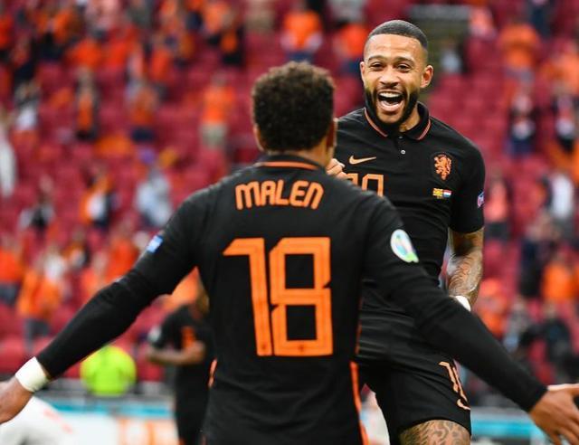 和评委都在 和评委都在