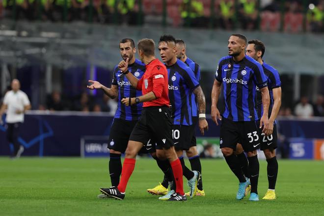 强调其在强 强调其在强