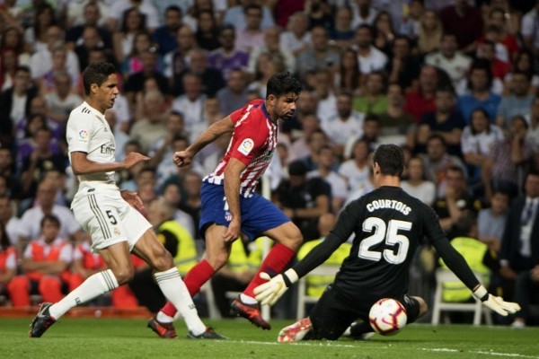 中更接近M 中更接近M